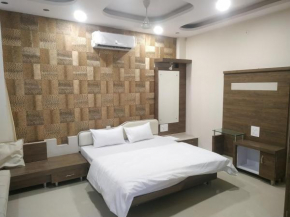 Satyabhama Homestay -Ruby-One RK appartment with Terrece